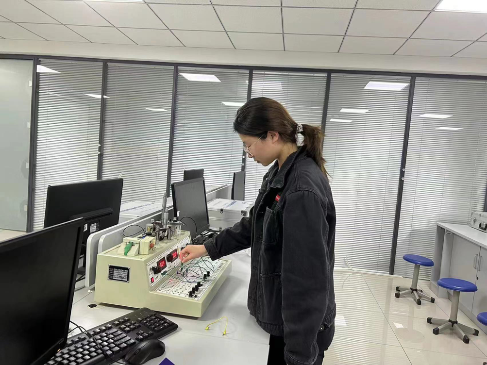 2022-11-26 00:01:04.447000