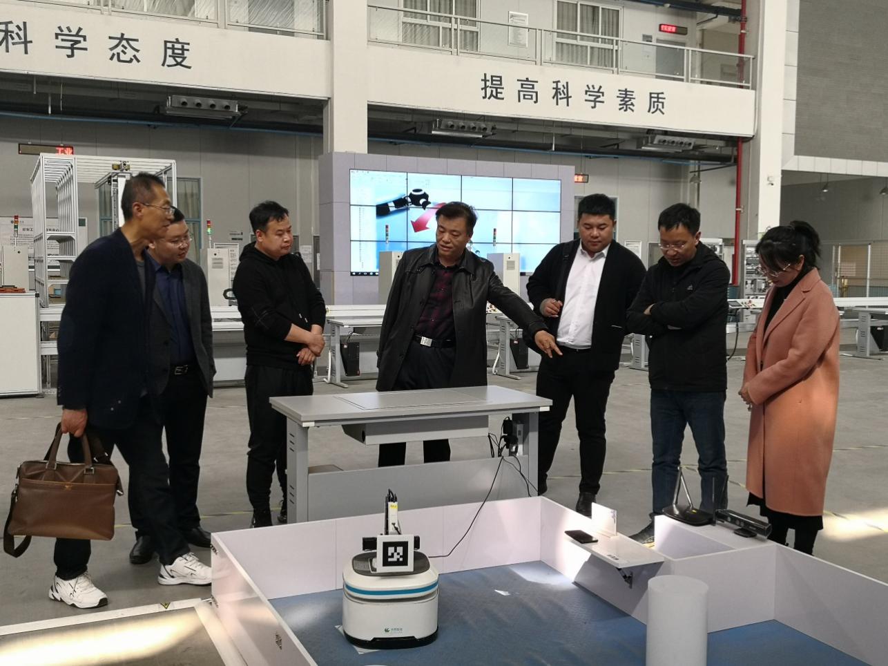 说明: E:\张燕\教学\2020-2021第二学期\机器人工程\照片资料\西京公司理公司参观\IMG_20210315_144642.jpg